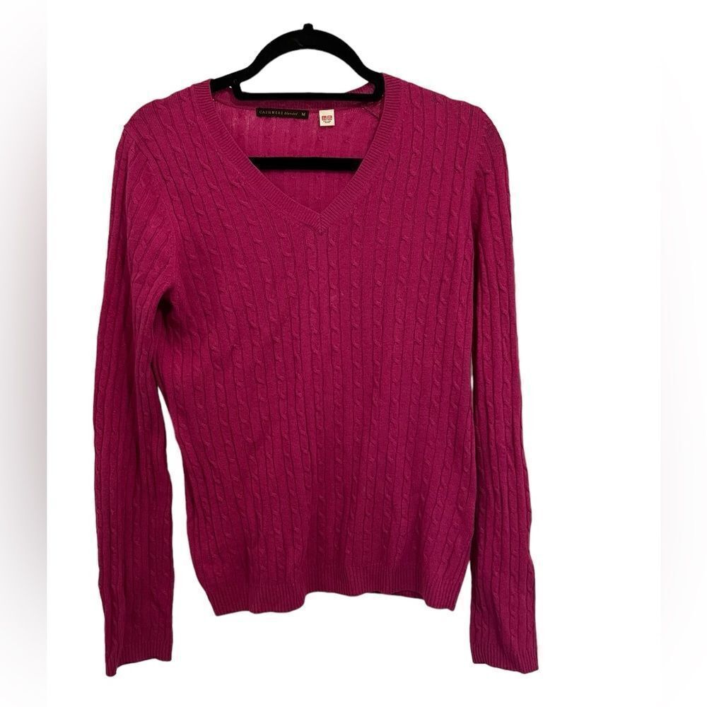 Uniqlo cable cashmere v neck sweater